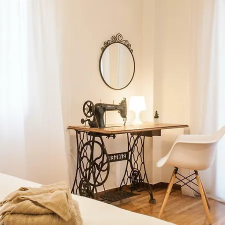 Classy And Stylish Private At Acropolis Museum Metro Station Apartment Athens
